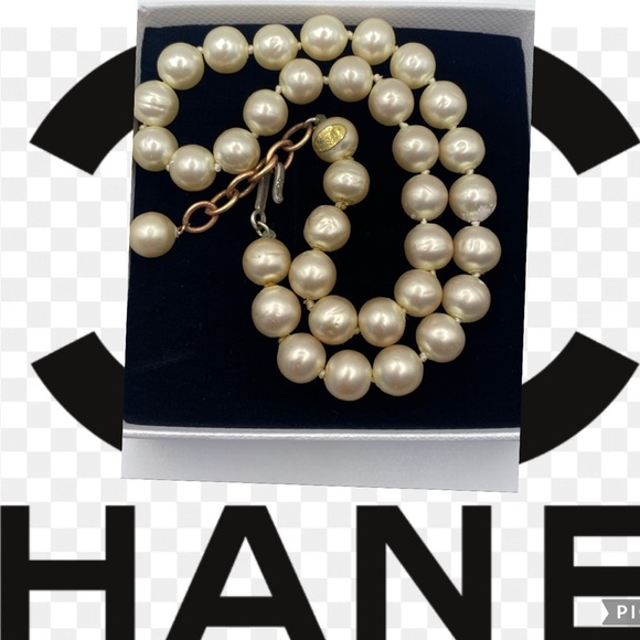 CHANEL Cream Pearl Necklace Timeless Sophistication Circa 93 - Picture 10 of 10